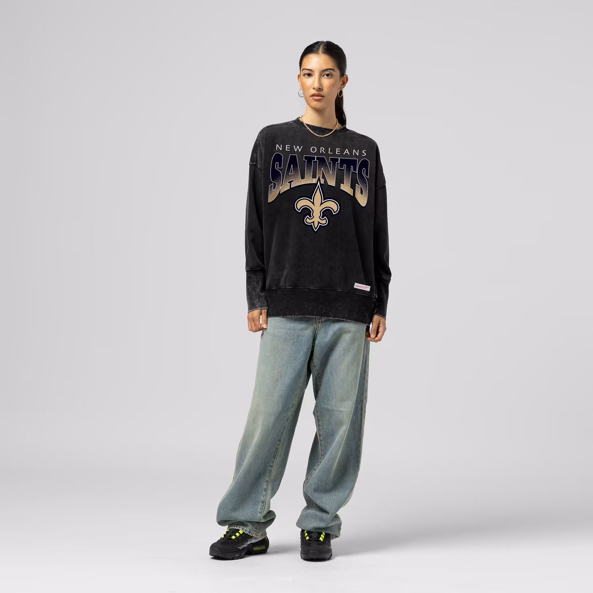 Women's Mitchell & Ness Black New Orleans Saints Delineate Mineral Wash Crewneck Sweatshirt 8 Women's Mitchell & Ness Black New Orleans Saints Delineate Mineral Wash Crewneck Sweatshirt
