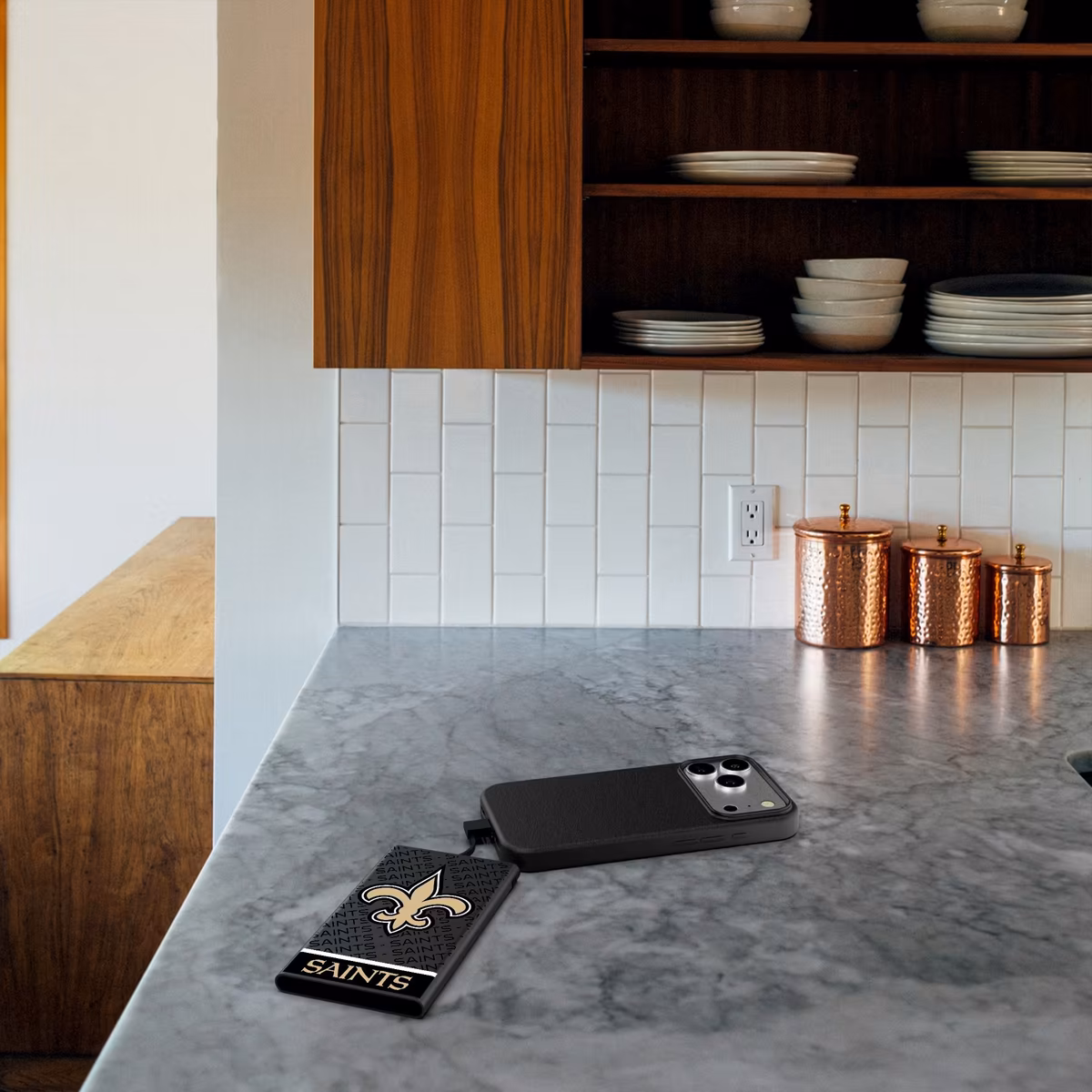 Keyscaper New Orleans Saints 5000mAh Flat Powerbank 5 Keyscaper New Orleans Saints 5000mAh Flat Powerbank