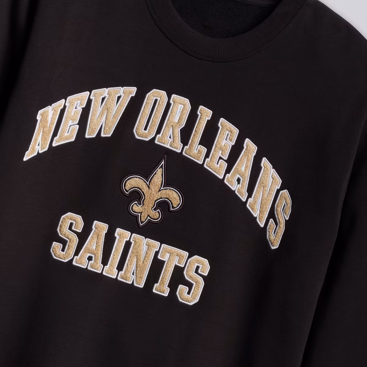 Men's lululemon Black New Orleans Saints Graphic Steady State Sweatshirt 4 Men's lululemon Black New Orleans Saints Graphic Steady State Sweatshirt