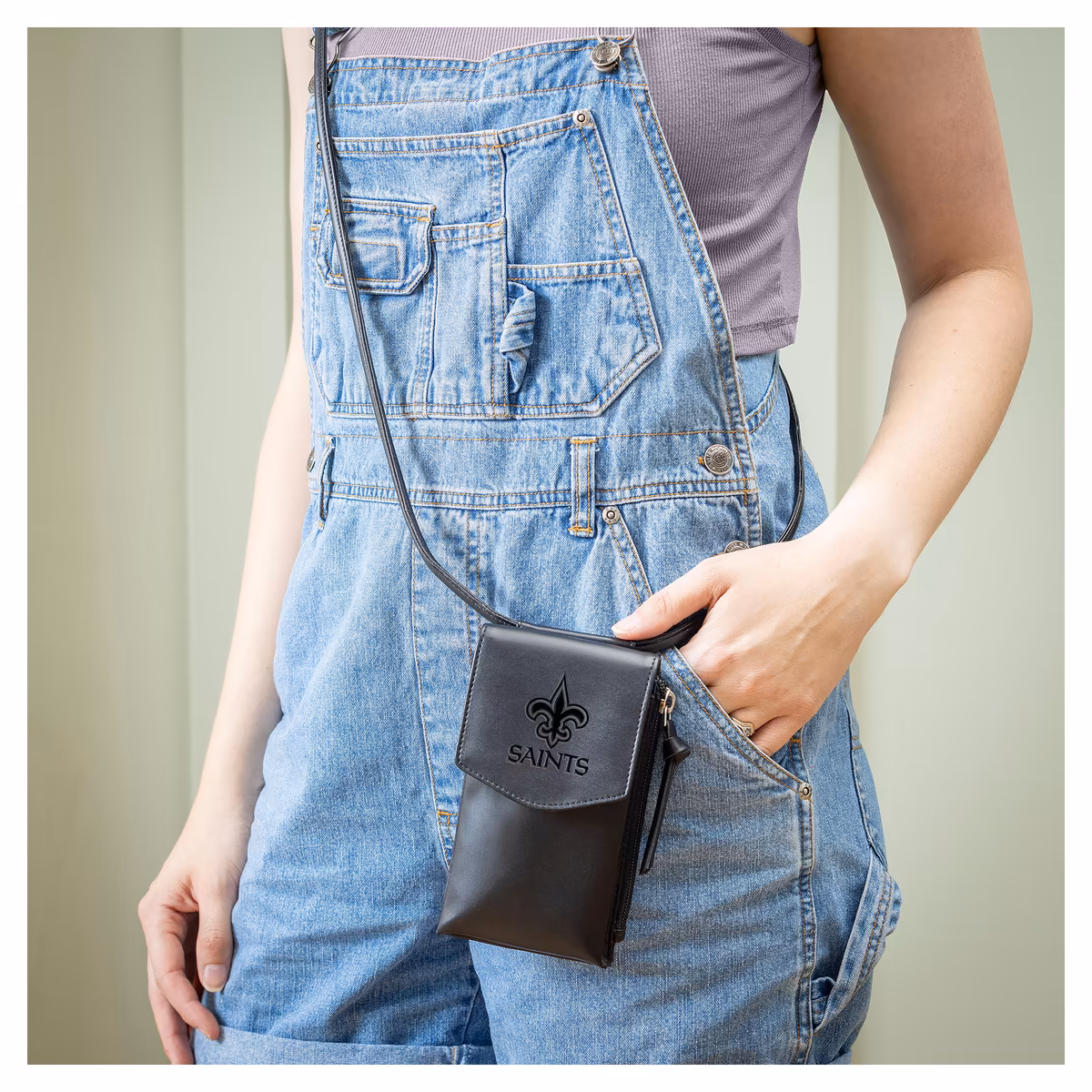 Black New Orleans Saints Hybrid Leather Crossbody Cell Phone Wallet 3 Black New Orleans Saints Hybrid Leather Crossbody Cell Phone Wallet