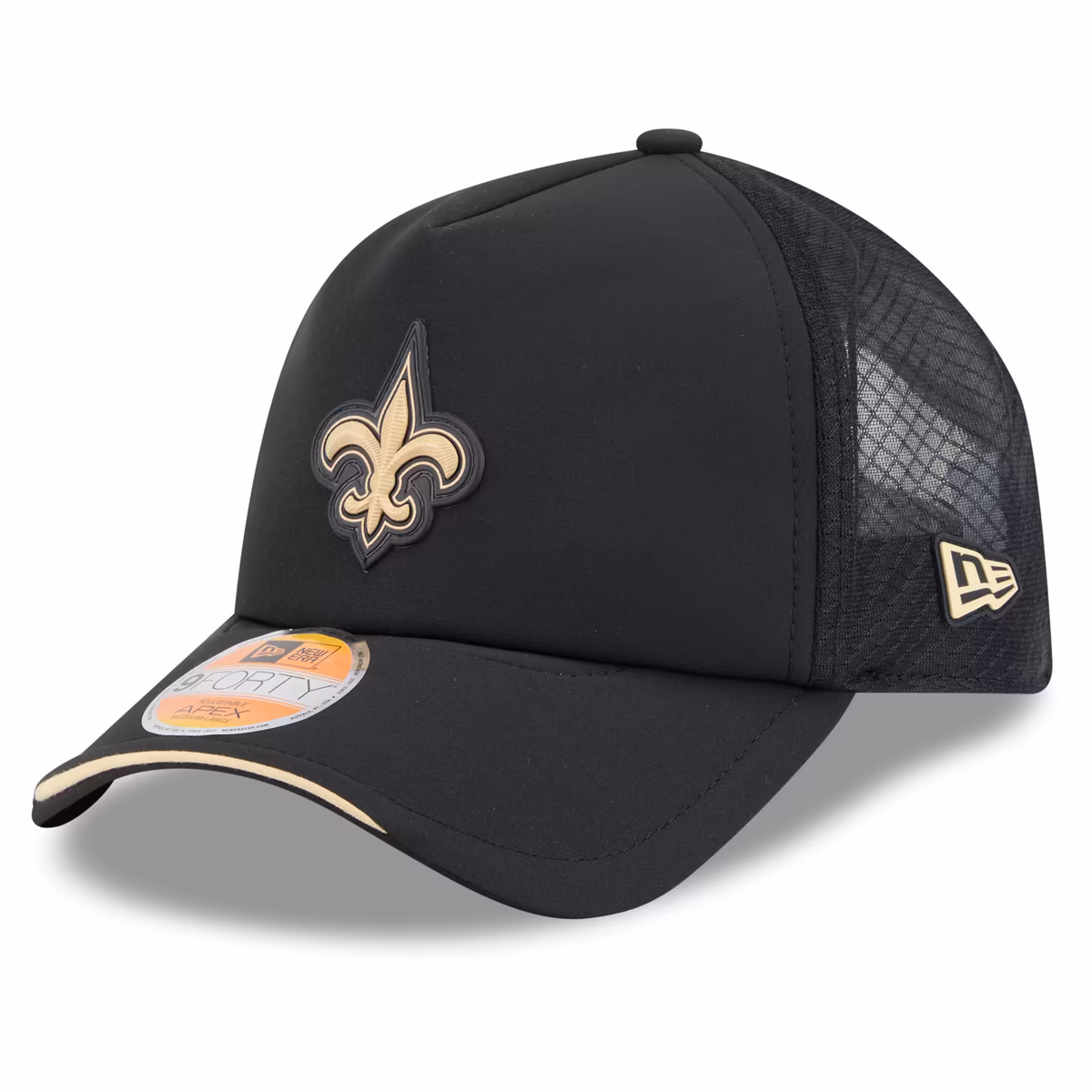 Men's New Era Black New Orleans Saints 2026 Sideline Apex 9FORTY Adjustable Trucker Hat